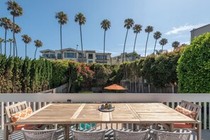 Outdoor dining - NEW Bird Rock Dream | Pool, Spa & Stunning Ocean View! (La Jolla)