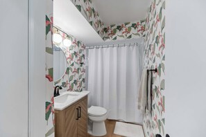 Toallas y papel de baño 