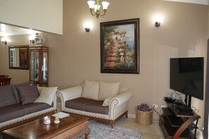 Living area - Beautiful Ocean View Home In San Antonio del Mar (Tijuana)