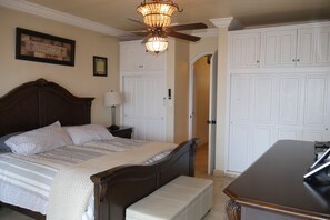 4 bedrooms, WiFi, bed sheets