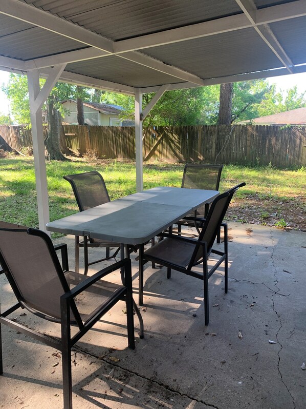 Outdoor dining