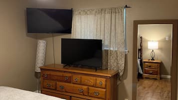 3 Schlafzimmer, Bügeleisen/Bügelbrett, WLAN, Bettwäsche