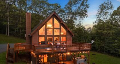 Ella Bella Chalet: Hot Tub, Stunning Views, Wi-Fi