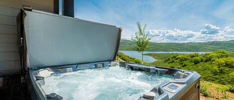 Bain à remous extérieur