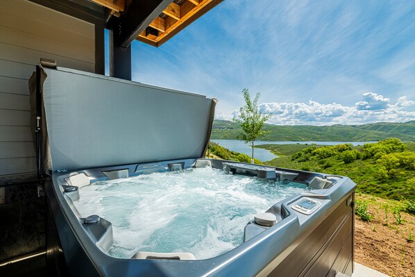 Bain à remous extérieur