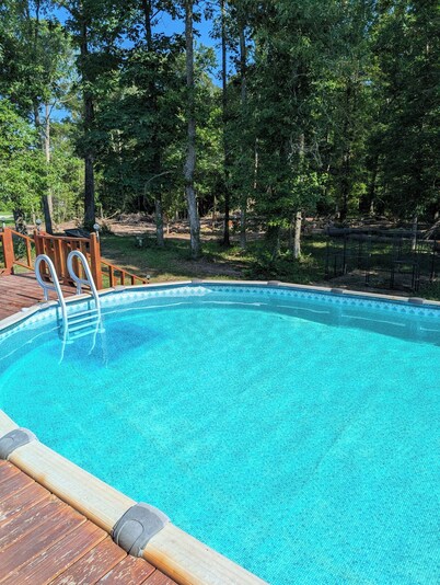 Cozy studio in charming Shelbyville with WiFi, AC,.9 mile from Huxley Bay Marina