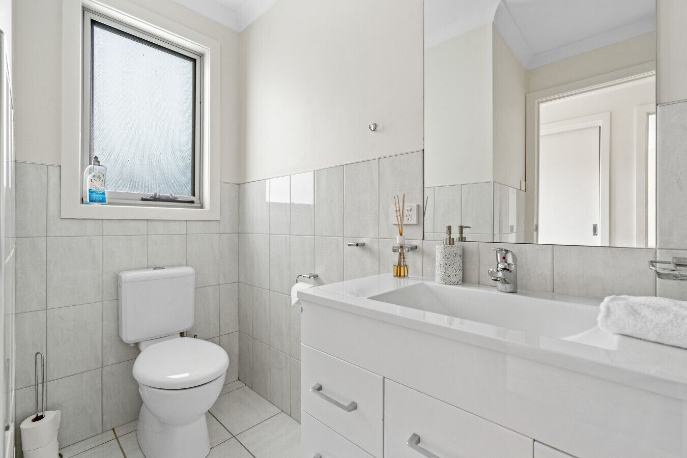 Eco-friendly toiletries, hair dryer