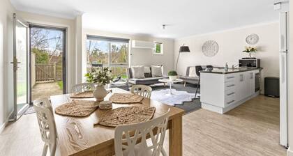 Stylish and Spacious Launceston Villa + Free Wifi