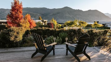Luxury House, Mountain View | Terrace/patio