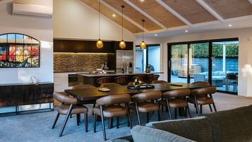 Luxury House, Mountain View | In-room dining