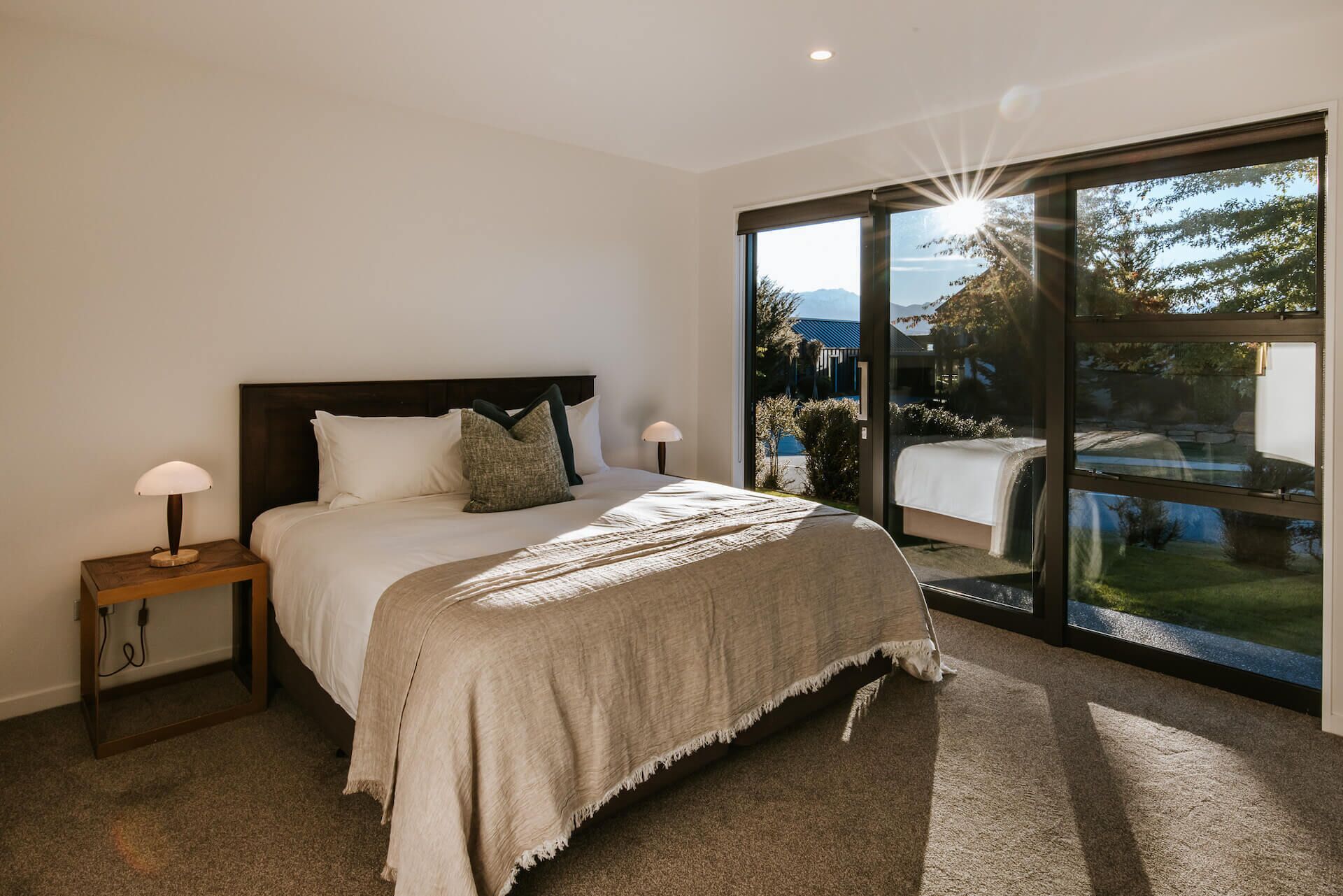 Luxury House, Mountain View | 5 bedrooms, blackout curtains, iron/ironing board, free WiFi