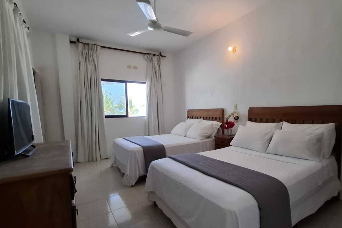 Double Room, Beach View | Free WiFi