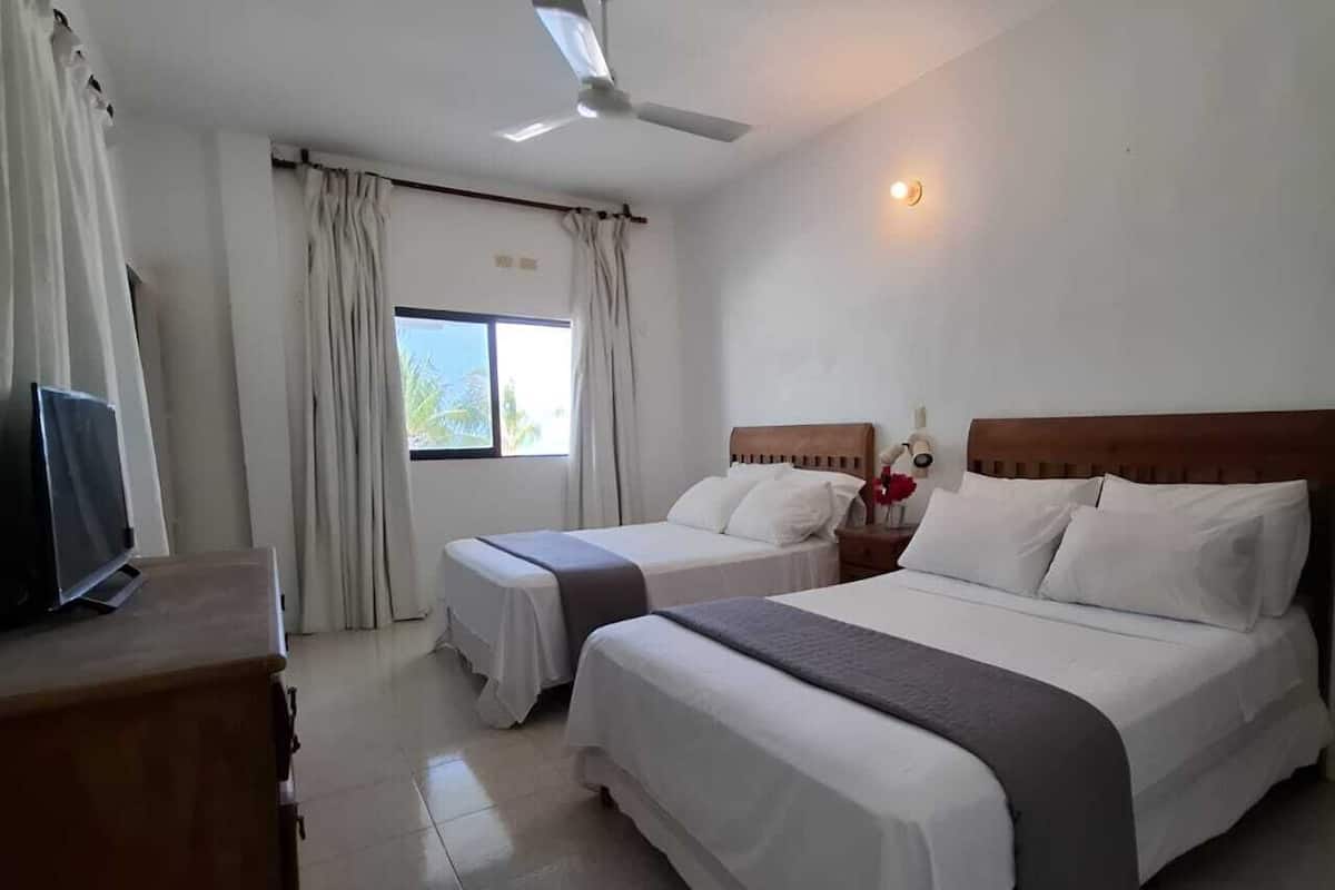 Double Room, Beach View | Free WiFi