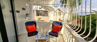Spacious 2BR, Fast WiFi/Ocean & Mountain Views, Security & Convenience