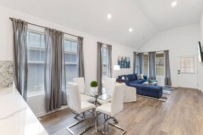 Smart TV - Indy’s Royal Estate Next to the State Fairgrounds! (Indianapolis)