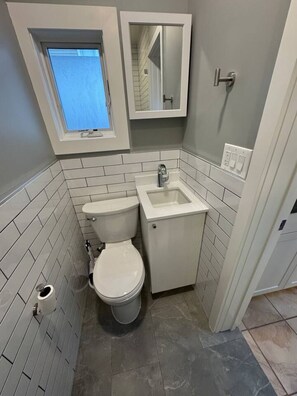 Unclassified image, 4 of 23, button