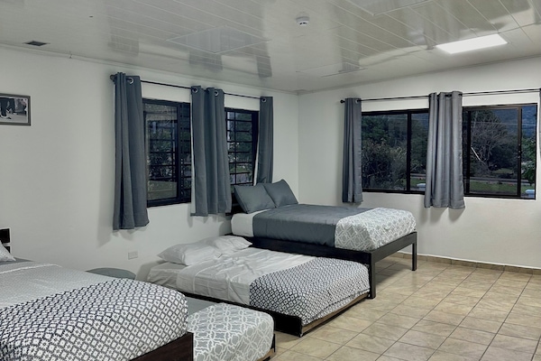 Image picker 74B665D9 BED3 4863 B49D 67FC65C29A72 16615 00004DAE552BE9FE