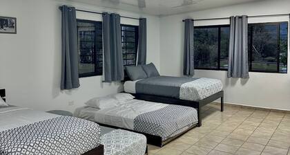 MOMA Guest House Alto Boquete - Family Room