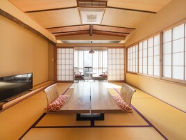 Habitación estándar, vistas al río | Caja fuerte, decoración individual, mobiliario individual y wifi gratis