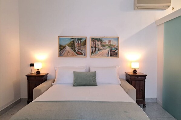 1 bedroom, in-room safe, iron/ironing board, free WiFi