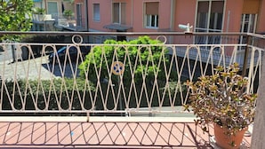 Unclassified image, 4 of 13, button - Studio Apartment in Sanremo (Casa Romana) (Sanremo)