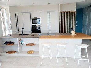 Microonde, forno, lavastoviglie, macchina per tè/caffè