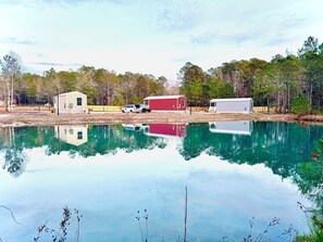 المنطقة المحيطة بالمنشأة