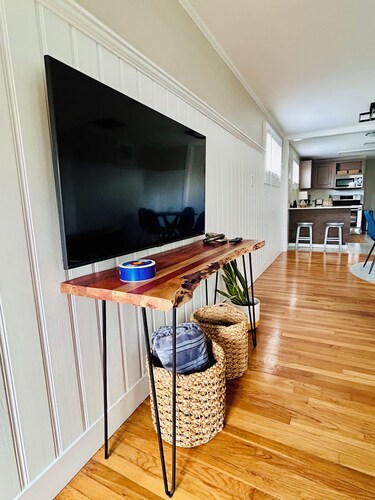 Charming, updated 2-bedroom, 2 bathroom in wonderful area, minutes from Boulder!