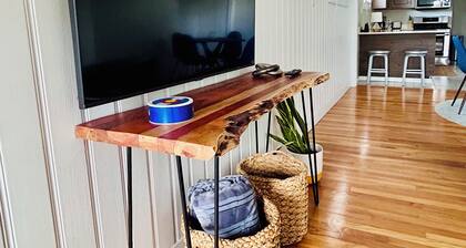 Charming, updated 2-bedroom, 2 bathroom in wonderful area, minutes from Boulder!