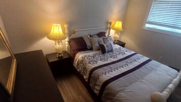 2 bedrooms, desk, iron/ironing board, free WiFi