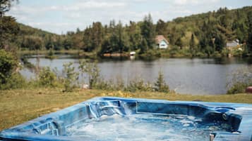 Bain à remous extérieur