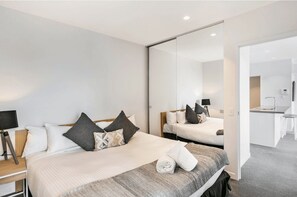 Suite, 3 Bedrooms, City View