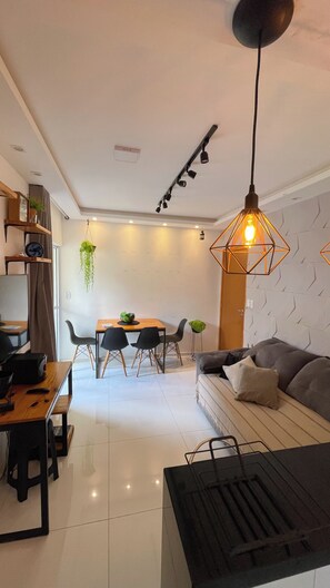 Älytelevisio, kirjoja