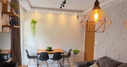 Airy and cozy apartment (close to everything)