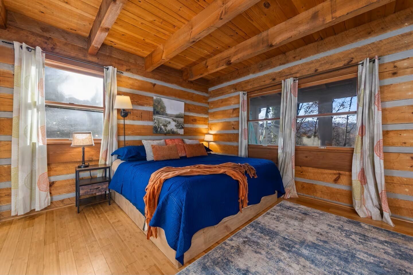 3 chambres, bureau, fer et planche à repasser, lit parapluie