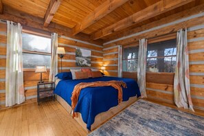 3 dormitorios, escritorio, tabla de planchar con plancha y cuna de viaje