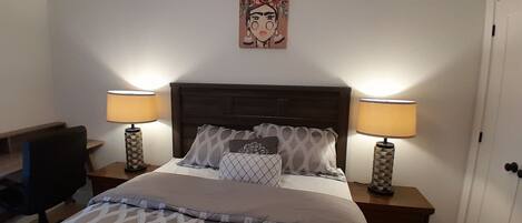 2 chambres, bureau, Wi-Fi, literie fournie