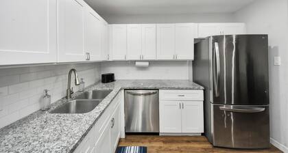 Spacious & Cozy 3Bdroom ~ Party/Events Welcome