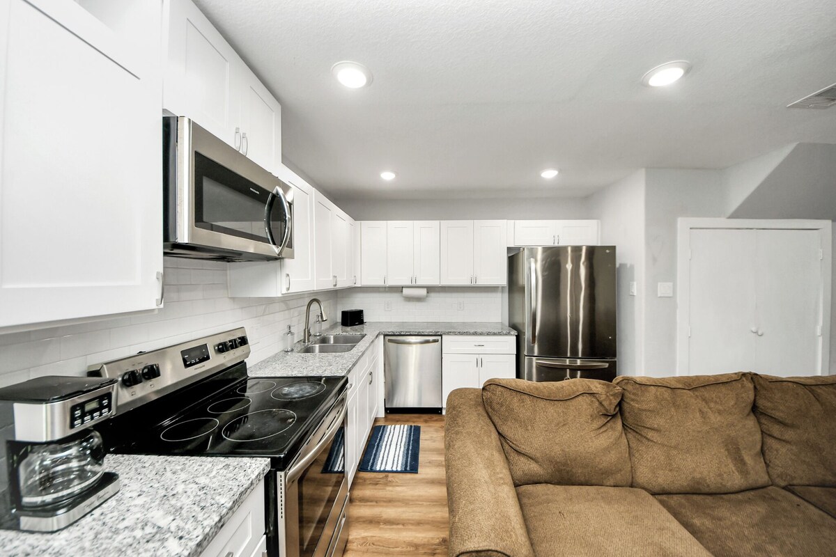 Photo 11 of Spacious & Cozy 3Bdroom ~ Party/Events Welcome