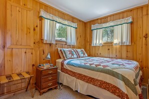 4 Schlafzimmer, Bügeleisen/Bügelbrett, kostenloses WLAN, Bettwäsche