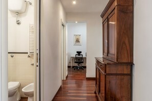 Shower, hair dryer, bidet, towels - Piazza Alessandria 22 - FromHometoRome (Roma)