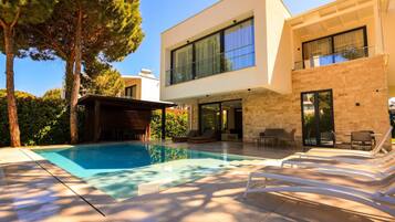 Rumah | 4 kamar tidur