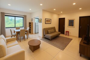 Smart TV - Spacious -1 bedroom apartment in serene Asunción with WiFi, AC (Asunción)