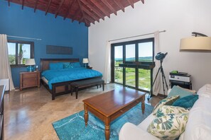 4 bedrooms, free WiFi, bed sheets, wheelchair access