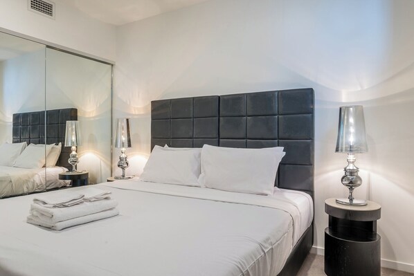 2 chambres, bureau, fer et planche à repasser, Wi-Fi