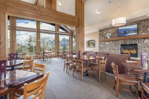 Dining - HotTub-Alpenglow Ski-In Out Family & Pet Friendly (Durango)