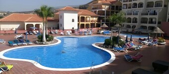 Charming 1-bedroom apartment in brilliant Arona with WiFi, AC