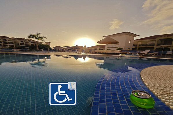 Outdoor pool, a heated pool