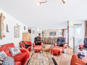 TV, DVD player - Palafour (Le Lac) by Interhome (Tignes)
