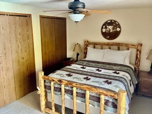 3 bedrooms, iron/ironing board, free WiFi, bed sheets